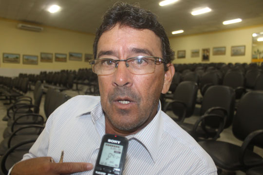 Vereador cobra relatório das investigações das denúncias no almoxarifado central de Brumado