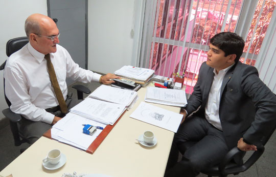 Na secretaria de segurança pública, deputado Vitor Bonfim cobra reforço de ações em Brumado
