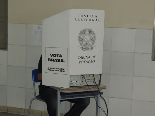 Eleições 2016: É proibido usar o celular e equipamentos que comprometam o sigilo do voto