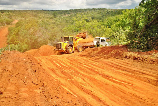 Prefeitura de Caculé realiza recuperação de estradas vicinais
