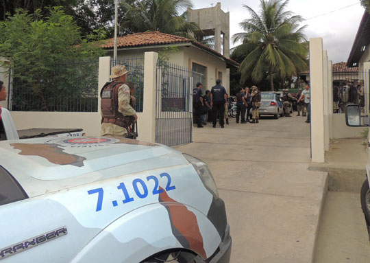 Brumado: Polícia apreende armas em residência no centro da cidade