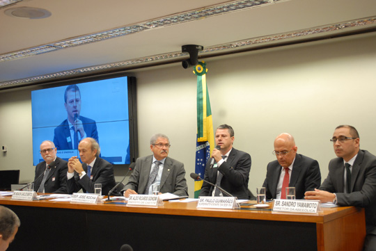 Prefeito de Caetité participa de Audiência Pública sobre energia eólica em Brasília