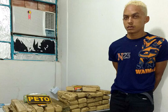 Caetité: Homem preso com 40 kg de maconha foge da delegacia pouco depois da detenção