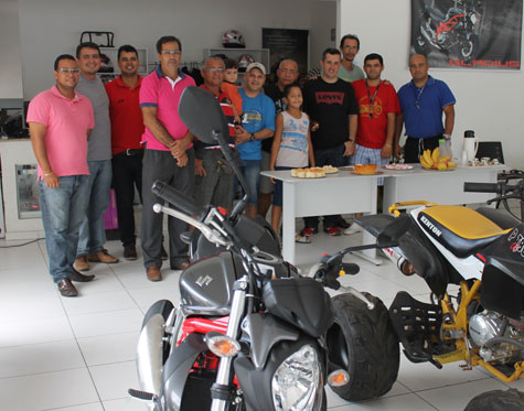 Brumado: Todos os sábados tem café da manhã na Moto Estrada Suzuki