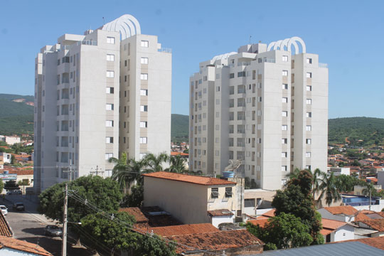 Brumado com 46°C de calor e previsão de pancadas de chuva