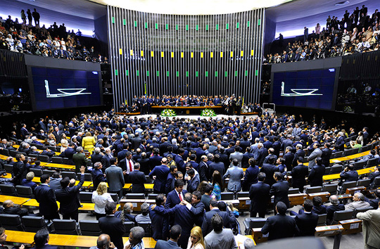 Câmara aprova o texto da terceirização