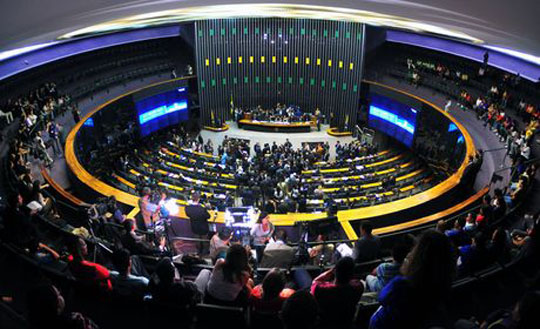 Reforma política: Câmara aprova admissibilidade para apreciação de PEC
