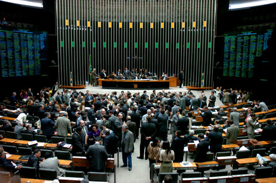 Maioridade penal e FGTS são prioridades da Câmara dos Deputados em Brasília