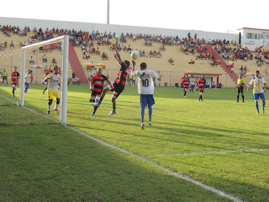 Resta uma vaga para as semifinais do campeonato brumadense de futebol