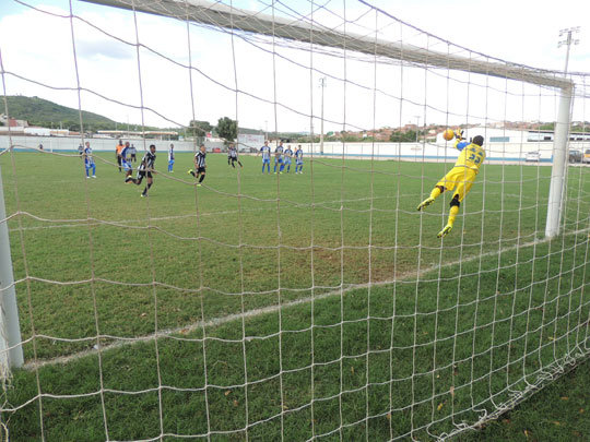 Artilharia é mantida no início da segunda rodada do campeonato brumadense de futebol