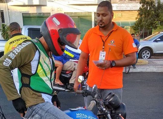 Caravana do Detran inicia série de ações educativas em Guanambi