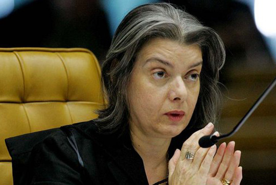 STF: Ministra Cármen Lúcia anuncia aposentadoria para início de 2018