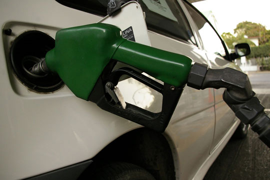 Gasolina pode ficar 14% mais cara com aumento da Cide