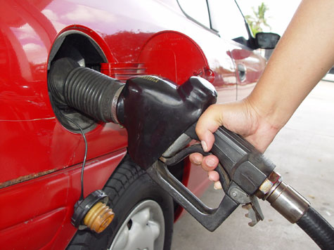 Presidente Dilma diz que aumento no preço da gasolina é possível