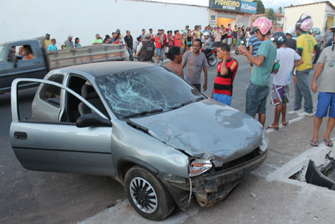 Brumado: Carro perde freio e atropela motociclista na Avenida Coronel Santos