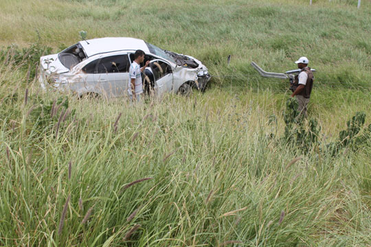 Brumado: Para evitar colisão, jovem capota veículo na BA-148