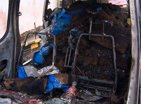 Carro com carga de uma tonelada de maconha é encontrado em chamas na BR-324