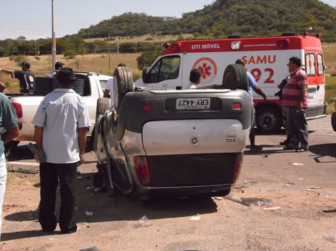 Guanambi: Veículo de Brumado se envolve em acidente e vereadora de Malhada fica em estado grave