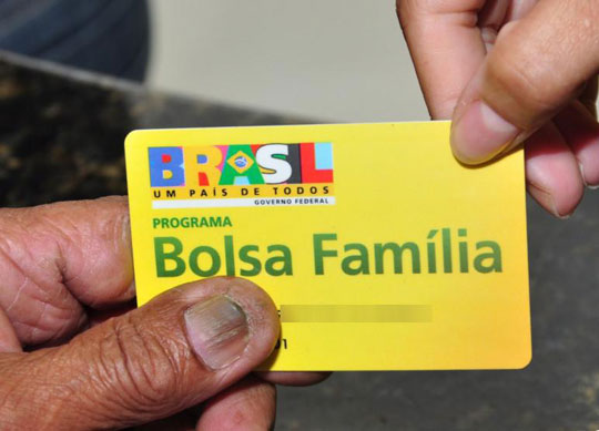 Bolsa Família vai ter reajuste em 2016