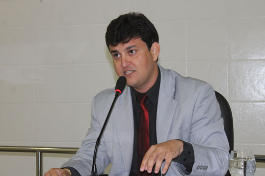 'Câmara de Brumado terá que instaurar licitação para contratar serviço bancário', diz Castilho Viana