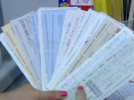 Número de cheques devolvidos é recorde para o mês de abril