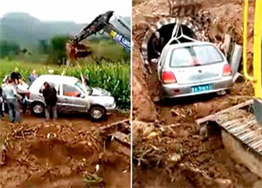 China: Homem é enterrado com seu carro favorito