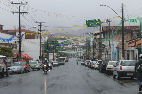 Semana começa com chuva em Brumado