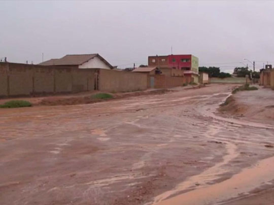 Chuva forte causa alagamentos e transtornos em Vitória da Conquista