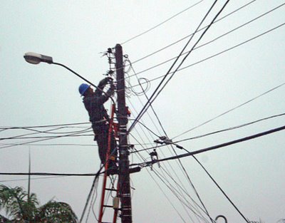 Coelba informa sobre desligamento de energia em ruas de Brumado