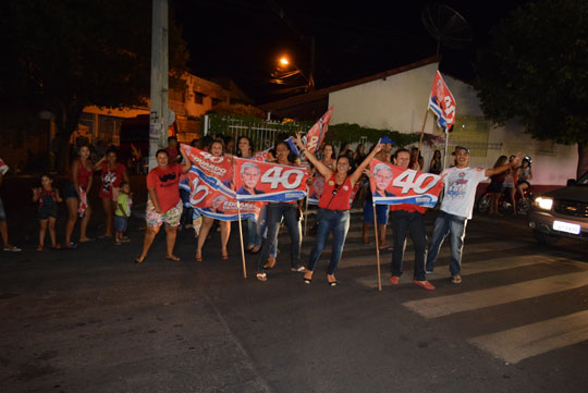 Eleitores já iniciam comemorações antes do final das apurações em Brumado