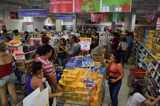 Primeira parcela do 13º anima as vendas e gera emprego no comércio de Brumado