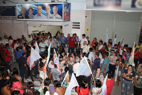 Eleições 2014: Vítor Bonfim e Erivelton Santana inauguram comitê em Brumado