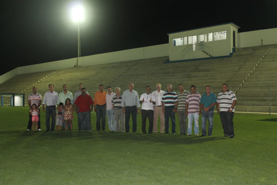 Brumado: Prefeito e secretários avaliam iluminação do novo Estádio Gilberto Cardoso