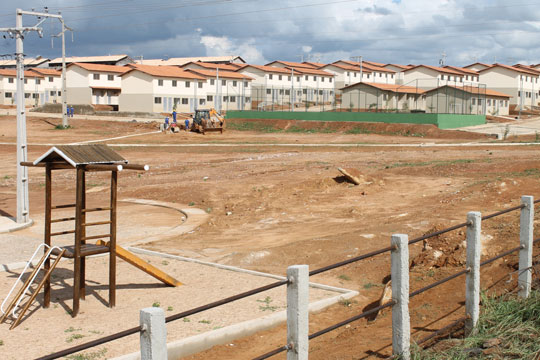 Brumado: Construtora garante entrega das casas aos beneficiários