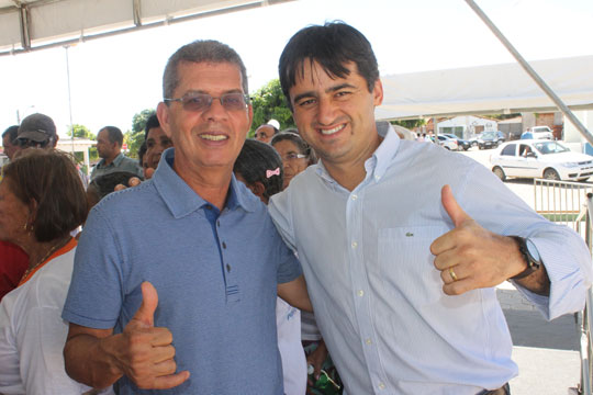 Jacaré aposta em Zé Raimundo para retornar à prefeitura de Vitória da Conquista nas eleições de 2016