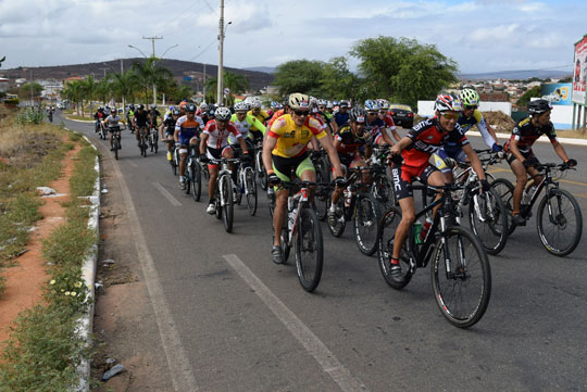 Flávio Correia e Davi Miranda vencem a 18ª Corrida Ecológica Brumado a Rio de Contas