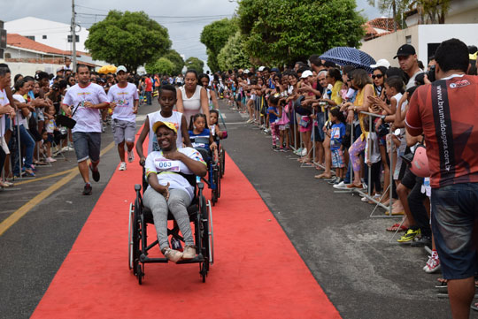 Crianças são homenageadas na 13ª Maratoninha em Brumado
