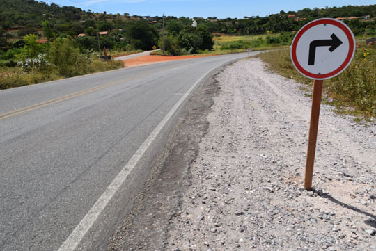 Homem morre após cair de moto na BR-030 em Brumado