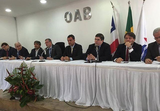 Juristas debatem sobre o impeachment de Dilma Rousseff na sede da OAB-BA