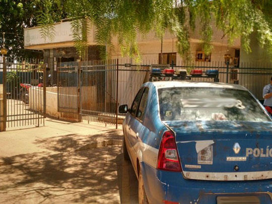 Mãe é detida após tentar vender filha de 3 meses por R$ 400 em bar