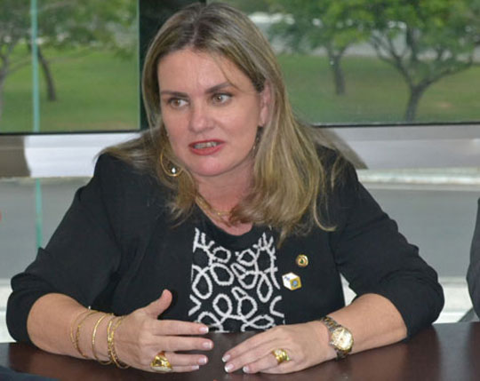 Deputada Ivana Bastos comemora elevação da Comarca de Guanambi