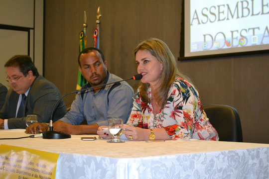 Deputada Ivana Bastos debate criação da Universidade da Chapada e do Nordeste da Bahia
