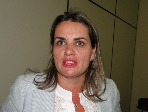 Guanambi: Deputada Ivana Bastos comemora licitação do SAC