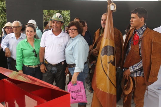 Vaquejada e Missa do Vaqueiro de Lagoa Real marcam início dos festejos juninos no sertão baiano