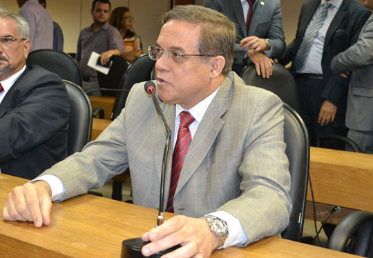 Deputado Luciano Ribeiro reivindica melhorias para estradas da região sudoeste