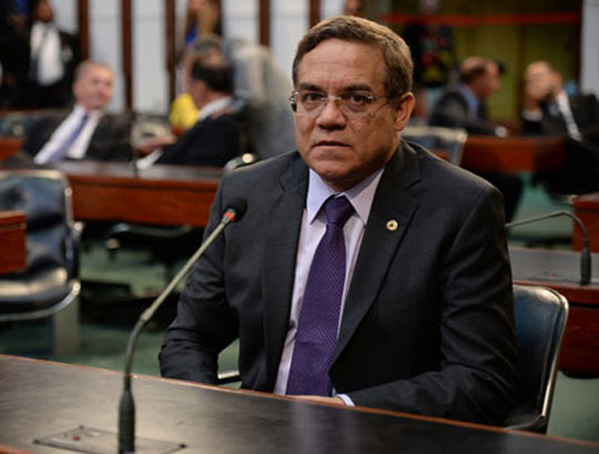 Luciano Ribeiro apresenta na Assembleia Legislativa projeto que assegura honorários a advogado