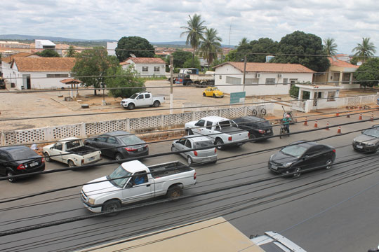 Brumadenses questionam projetos do prefeito para área do Derba