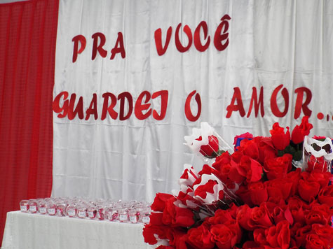 Brumado: Escola Maria Sônia e Professor Sá Teles faz festa em homenagem às mães