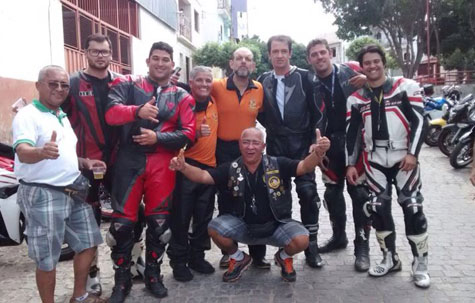 Brumado: Moto Estrada Suzuki celebra Dia do Motociclista com churrasco