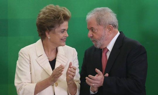 Lula e Dilma podem ir ao exterior para denunciar 'golpe'
